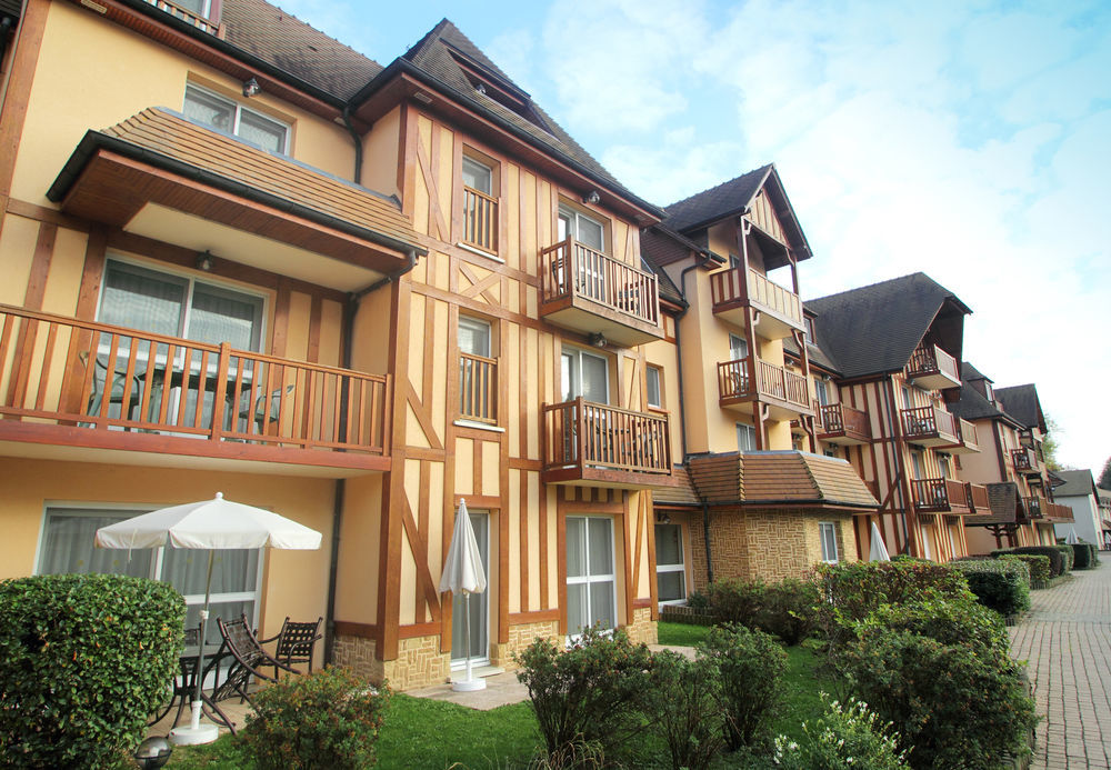 Karma Manoir Des Deux Amants Lejlighedshotel Connelles Eksteriør billede